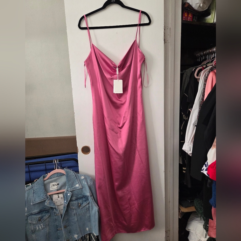 Pretty Lavish - image 4